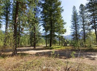 2 Ponderosa Ln, Winthrop, WA 98862