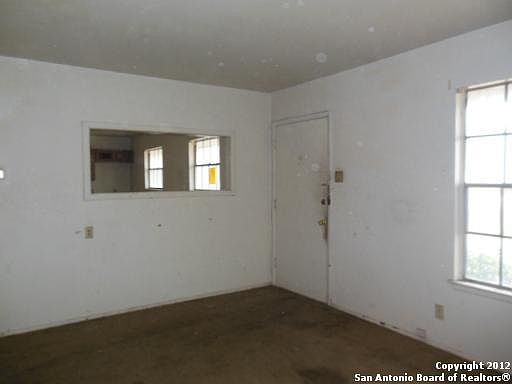 2nd image of 5238 VILLAGE GLEN DR