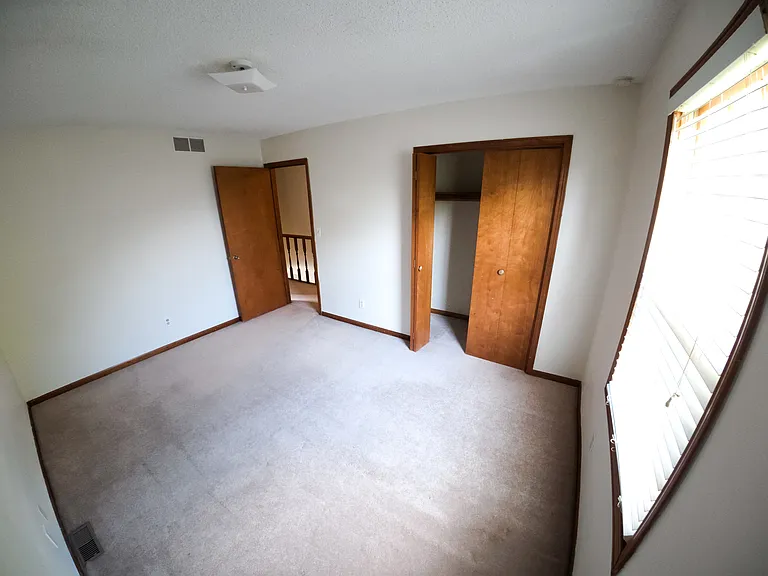3619 Lakecrest Ct — Photo 5