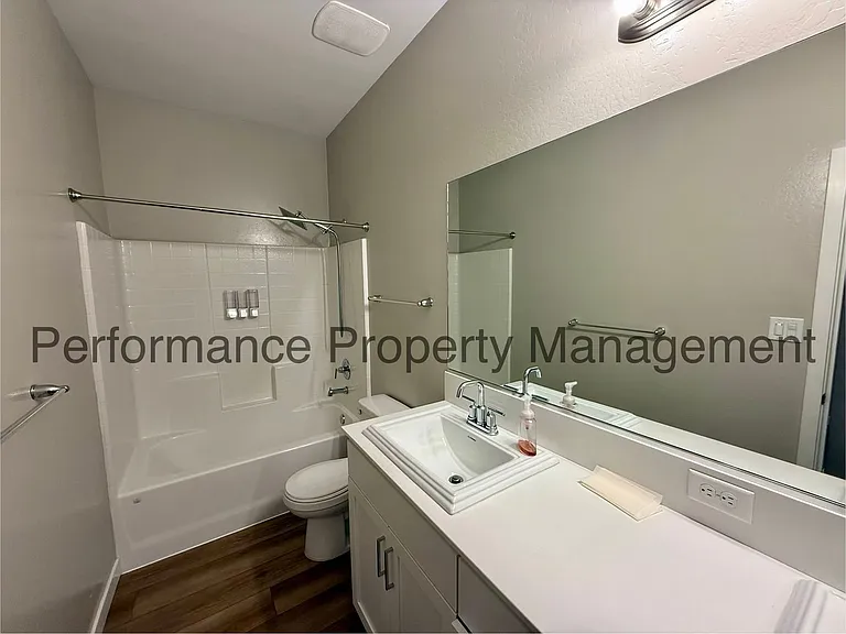 7215 Canyon Creek Dr — Photo 14