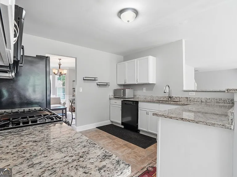 3951 Oak Field Dr — Photo 18