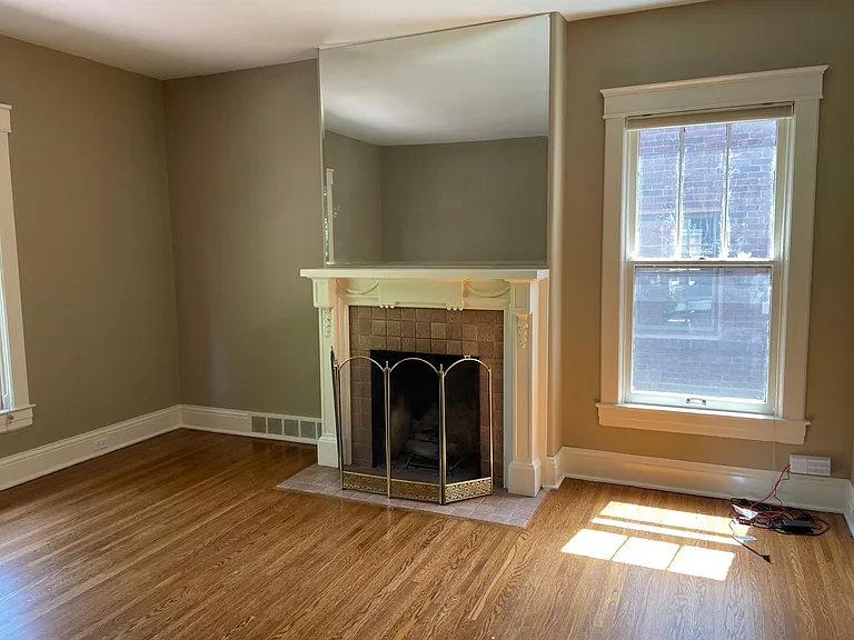 2139 Baringer Ave — Photo 4