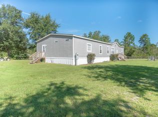 17200 Crews Rd, Glen Saint Mary, FL 32040