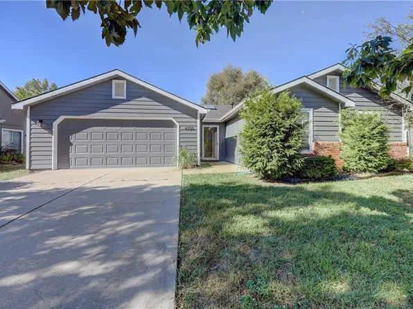 4705 W 24th St, Lawrence, KS 66047