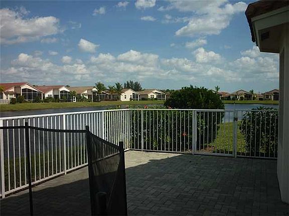 4th image of 9610 Camellia Court