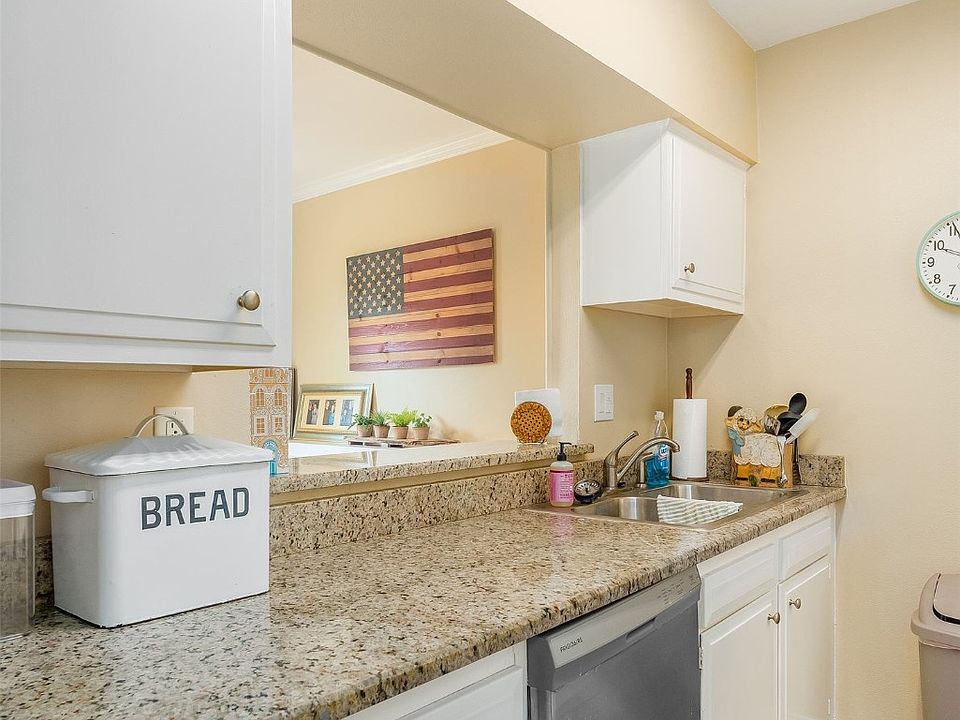 1st image of 3820 Fairfield Ave Unit 75