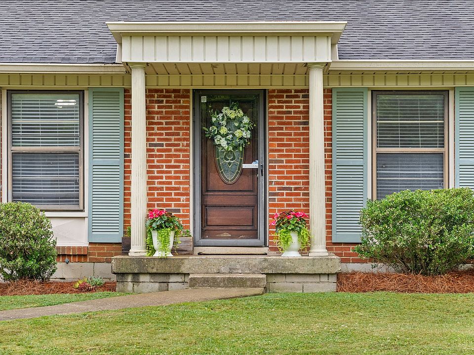 1st image of 607 Elaine Dr