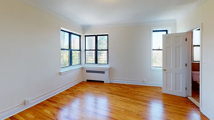 Rented by Revona Properties | media 7