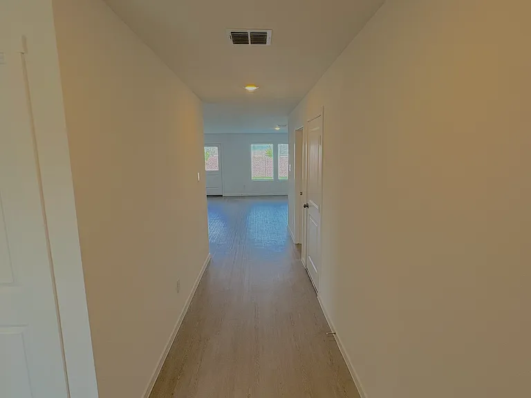15020 Reyes Rd — Photo 4