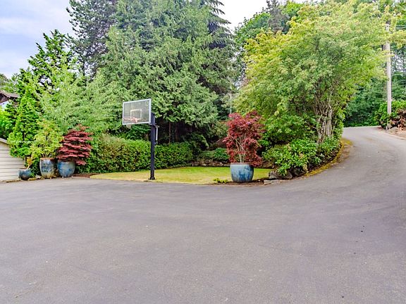 4th image of 8568 Sand Point Way NE