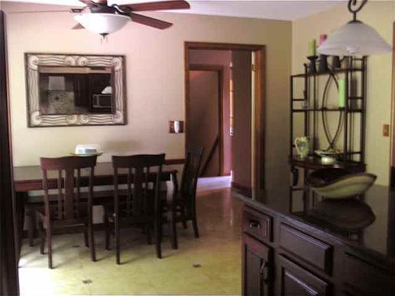 eat in kitchen