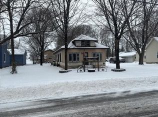 406 W 3rd St, Monticello, MN 55362