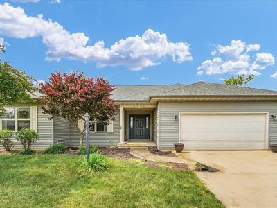 2302 Slade Ln, Mahomet, IL, 61853