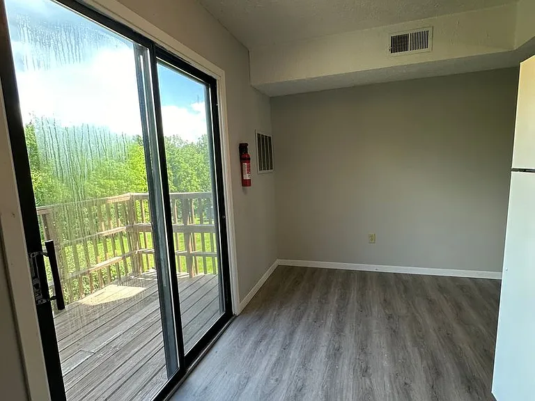 1041 Kendrick Creek Rd — Photo 5