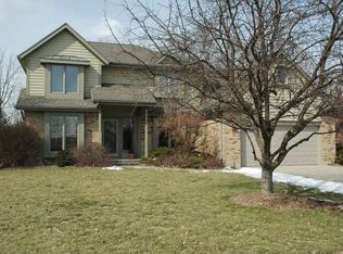 3045 King James Dr, Dayton, OH 45432