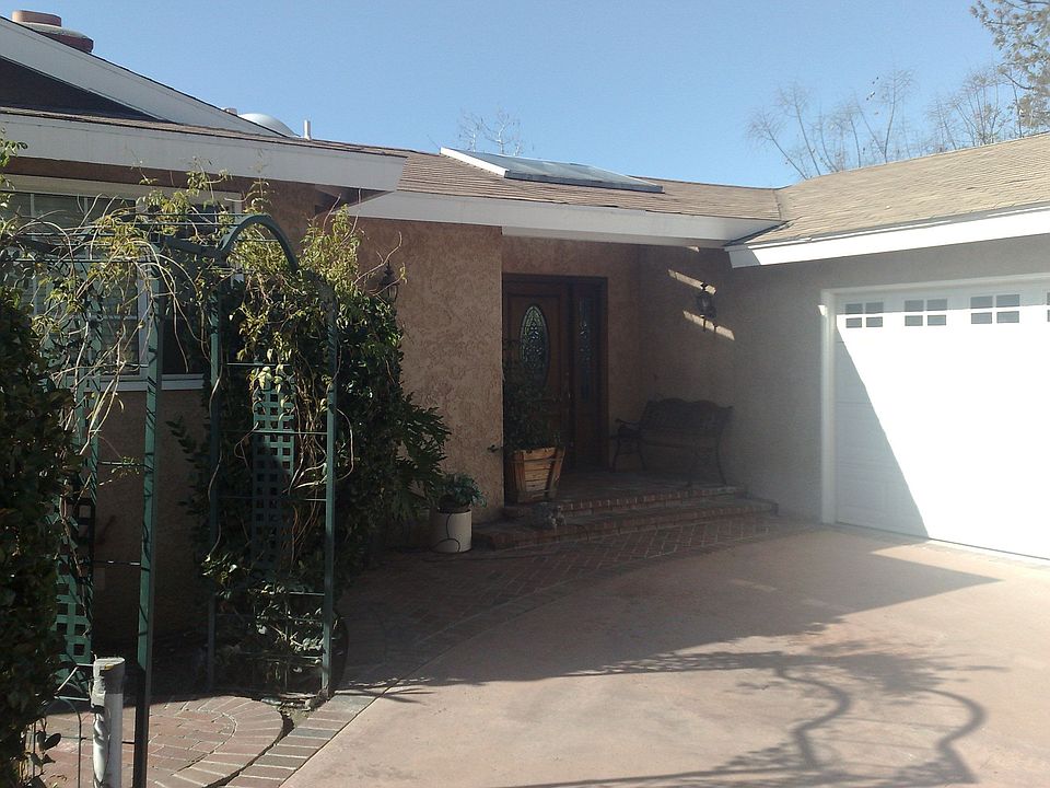 front courtyard entry