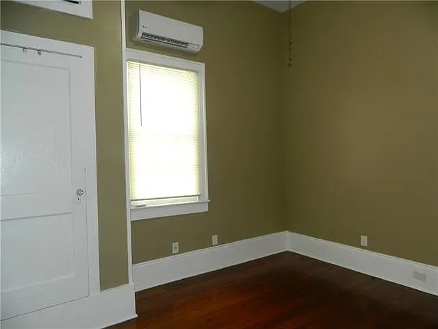 733 Elmira Ave — Photo 6