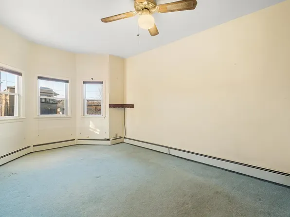 526 Avenue East image 9 of 18