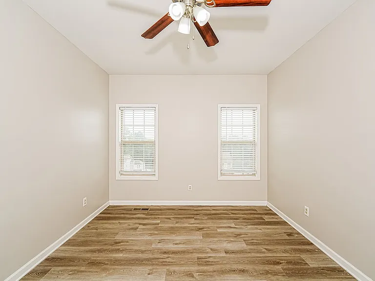 310 Hidden Ridge Dr — Photo 11