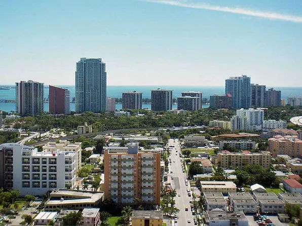 185 SW 7th St APT 2504, Miami, FL 33130