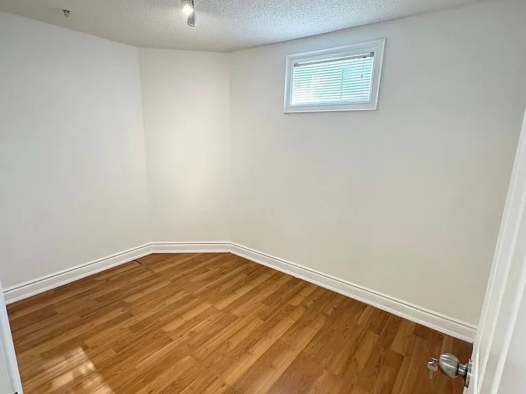 5480 Flatford Rd #LOWER — Photo 3