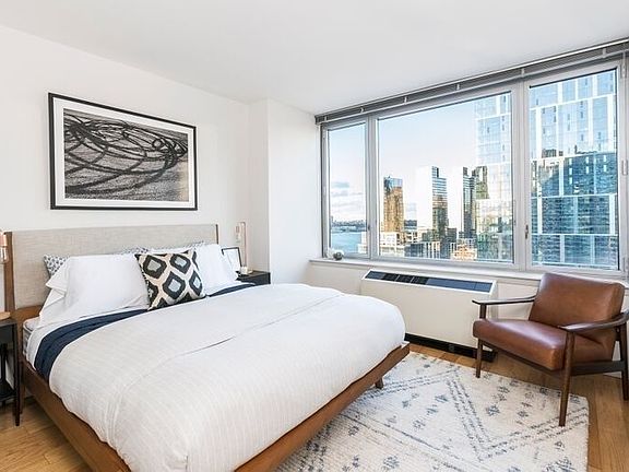 4th image of 601 W 57th St APT 35F