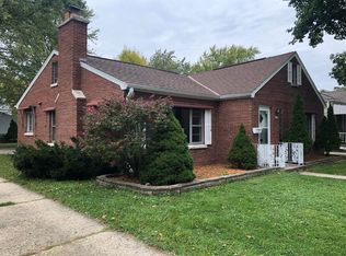 5023 N Diversey Blvd, Whitefish Bay, WI 53217