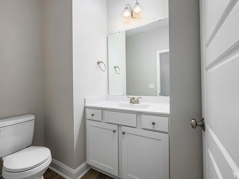 335 E Pine Ave — Photo 12