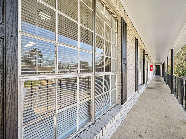 Dogwood Lane Apartments — Photo 15