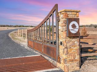 23 Far View Ln, Fredericksburg, TX 78624