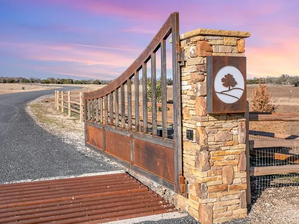 1 The Views Blvd, Fredericksburg, TX 78624