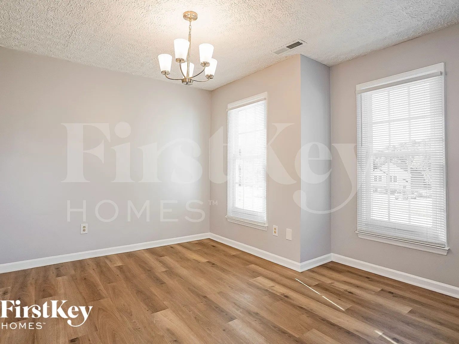 3 bed, 2.5 bath, 1661 sqft, $2,230 — Photo 4