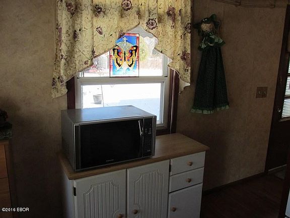 4th image of 711 S 21st St