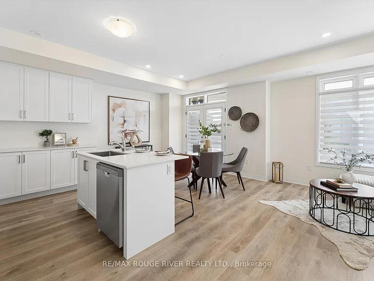 6 Esquire Way — Photo 14