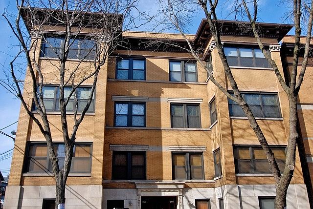 1st image of 1510 W Cornelia Ave #2