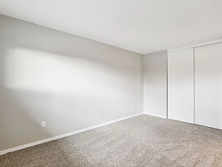 PARK PLACE APARTMENTS - YOUR HOME IS HERE! - UP TO 6 WEEKS FREE! PLUS $99 OAC MOVE-IN SPECIAL! — Photo 18