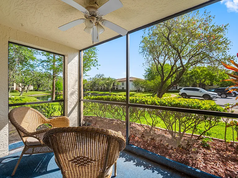 3301 Crystal Ct #D — Photo 8