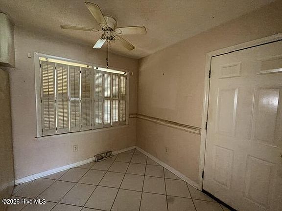 3rd image of 1005 Lord Thomas Road