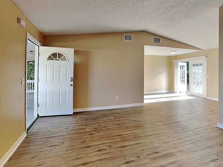 7429 Buck Rd — Photo 10