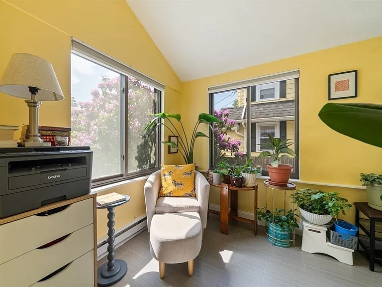 31 Braeburn Rd — Photo 10