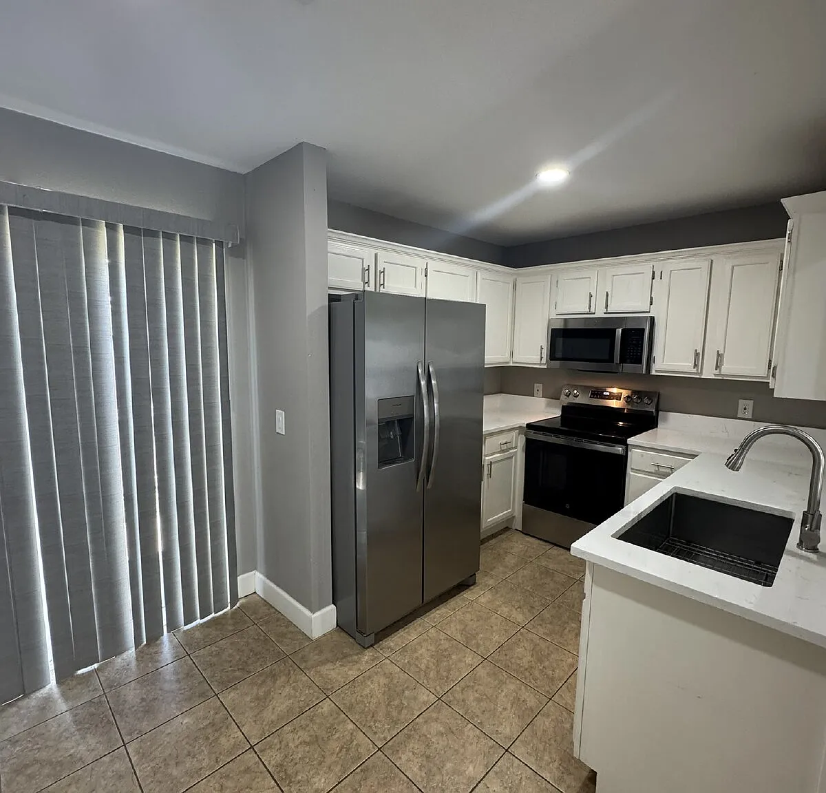3 bed, 2.0 bath, 1130 sqft, $1,500 — Photo 4