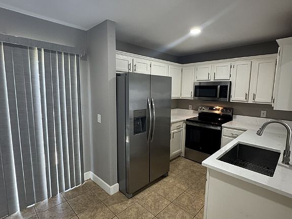 4th image of 2729 Lenox Ct