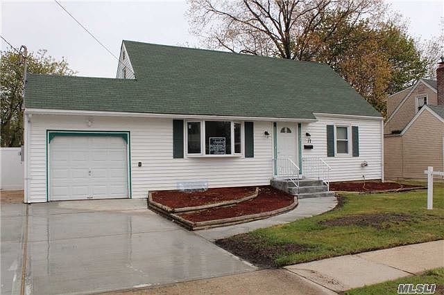 1st image of 17 Cornwall Ln