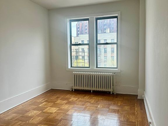 4th image of 46 E 208th St #5M