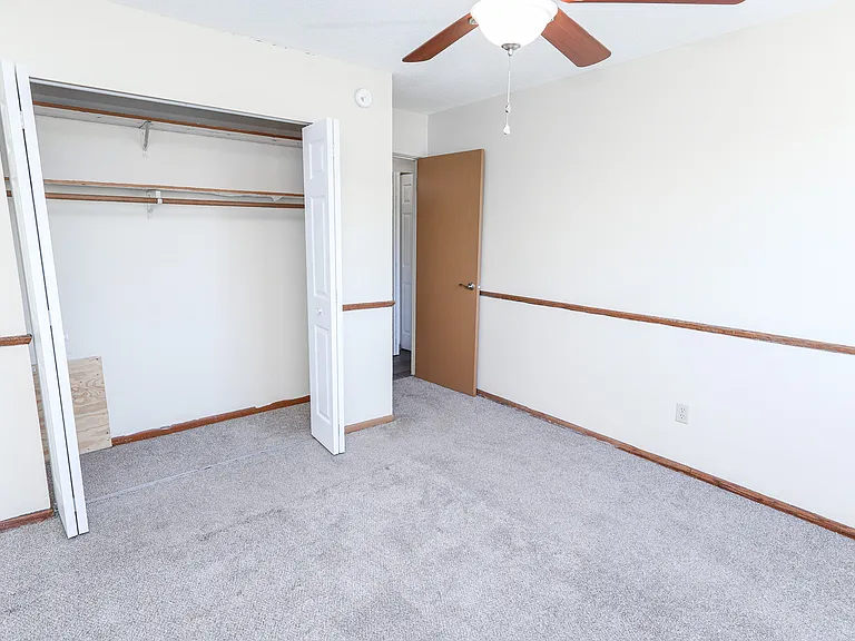Cedar Avenue Apartments — Photo 24