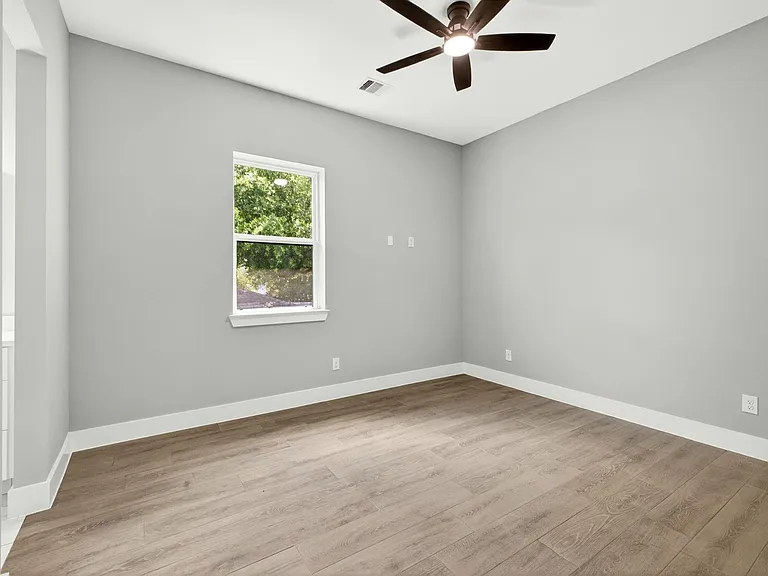 4517 Larch Ln — Photo 35