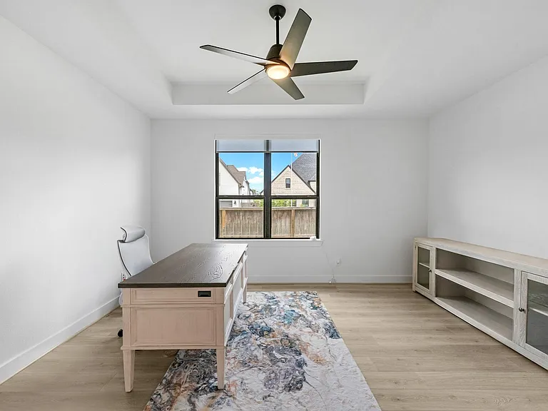 1402 Sunrise View Ln — Photo 21