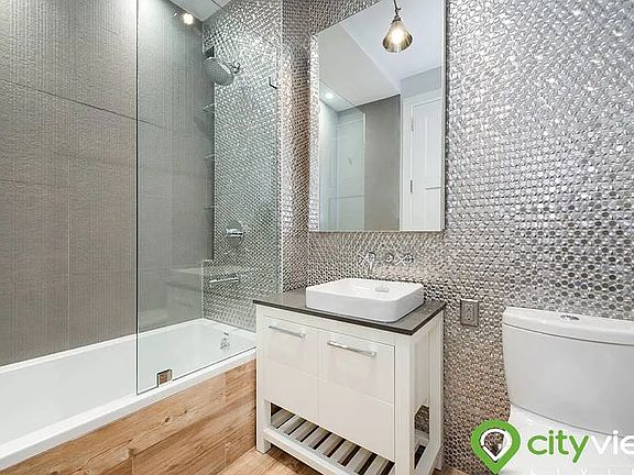 5th image of 4441 Purves St APT 2408