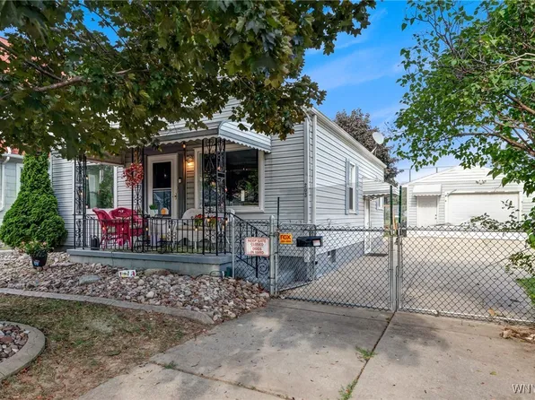 203 74th St, Niagara Falls, NY 14304