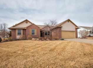 4024 Lindsey Dr, Manhattan, KS 66502